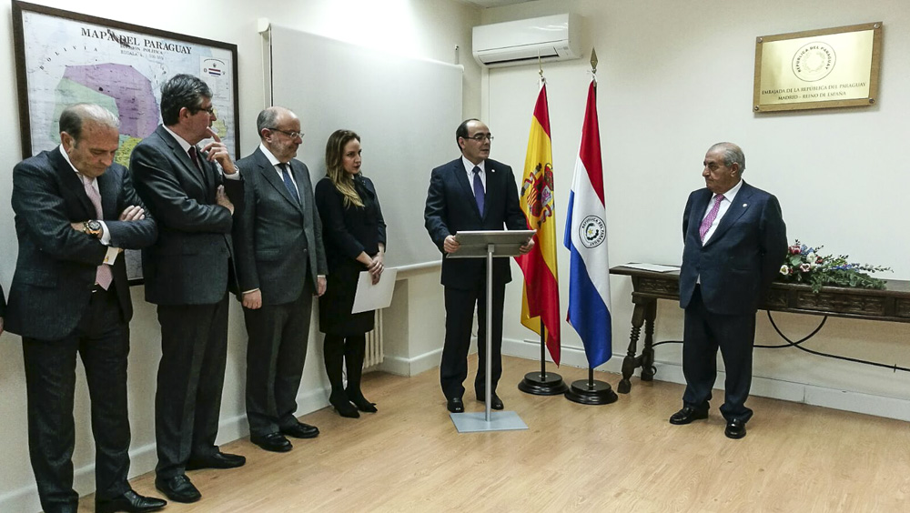 Paraguay condecoró al Presidente de Globalia Corporación Empresarial por la conectividad aérea entre Asunción y Madrid