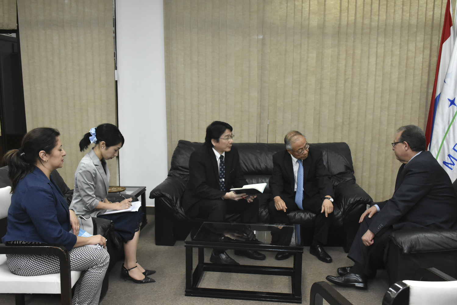 Gobierno japonés expresa su beneplácito por la firma del Acuerdo Automotriz Paraguay - Argentina