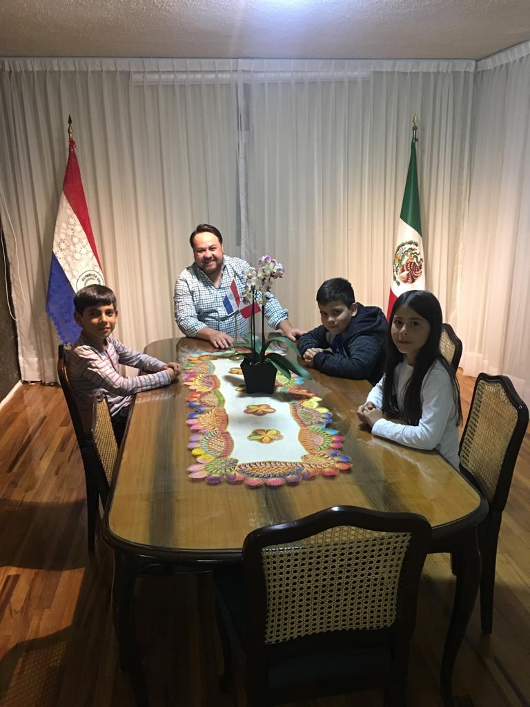 Jóvenes estudiantes paraguayos se destacan en un encuentro latinoamericano en México