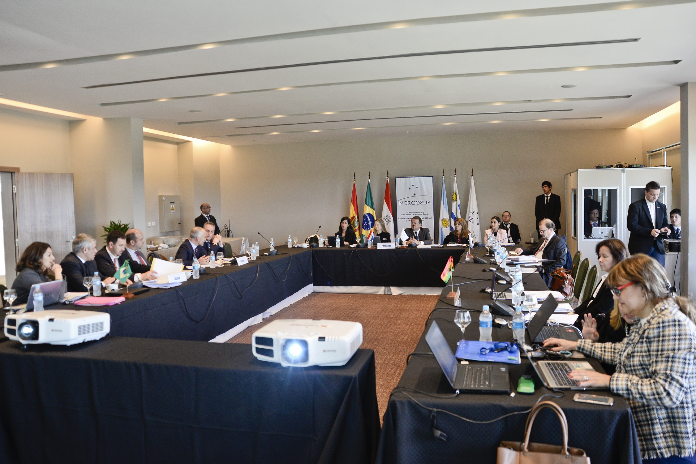 Con la reunión del Foro de Consultas y Concertación Política se puso en marcha la Cumbre del MERCOSUR