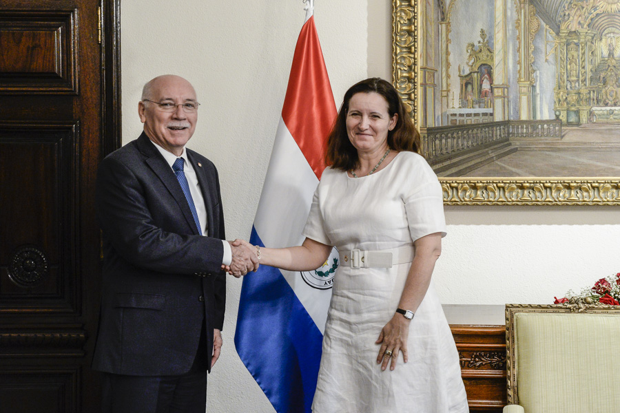 Canciller Loizaga y Embajadora Edita Hrdá coinciden que las negociaciones entre el Mercosur y la UE avanzan satisfactoriamente