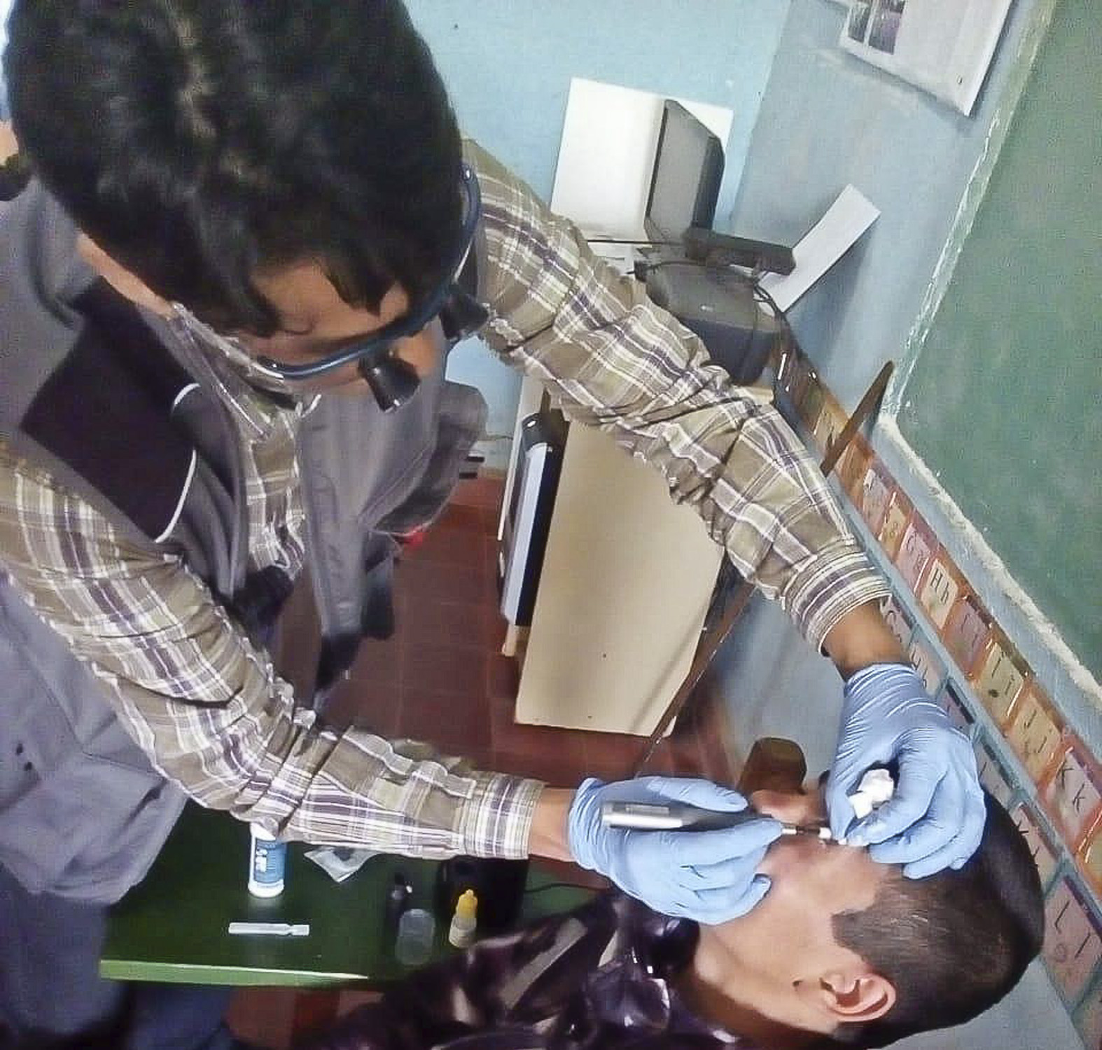 Jornadas gratuitas de atención oftalmológica en Concepción, realizadas por profesional paraguayo