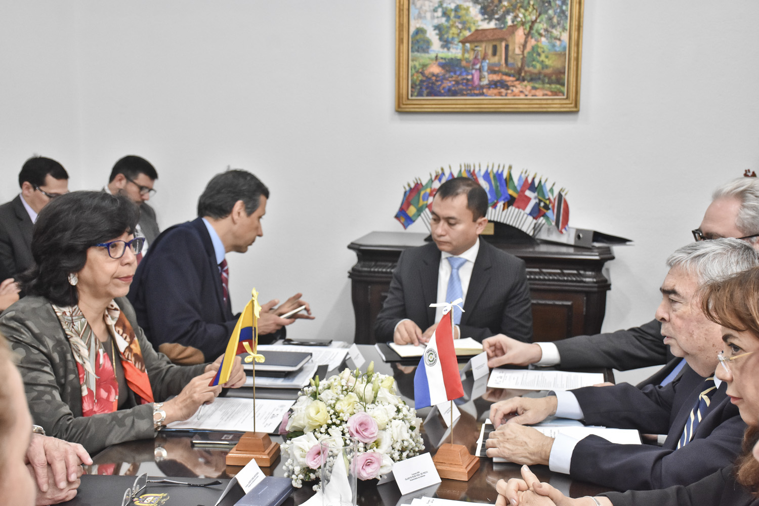 Viceministros de Relaciones Exteriores de Paraguay y Colombia acordaron fortalecer la relación económica y comercial entre ambos países