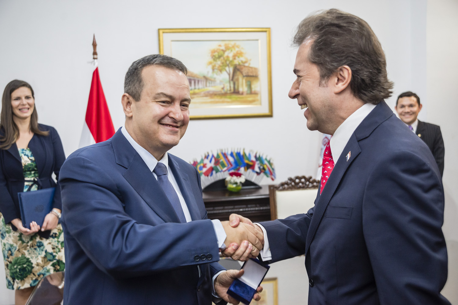Paraguay y Serbia firman dos instrumentos bilaterales: supresión de visas y   consultas políticas