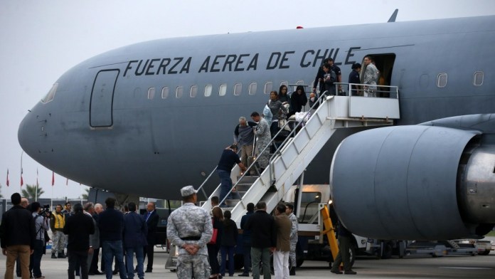 Argentina y Chile asisten a dos connacionales para que retornen de Venezuela