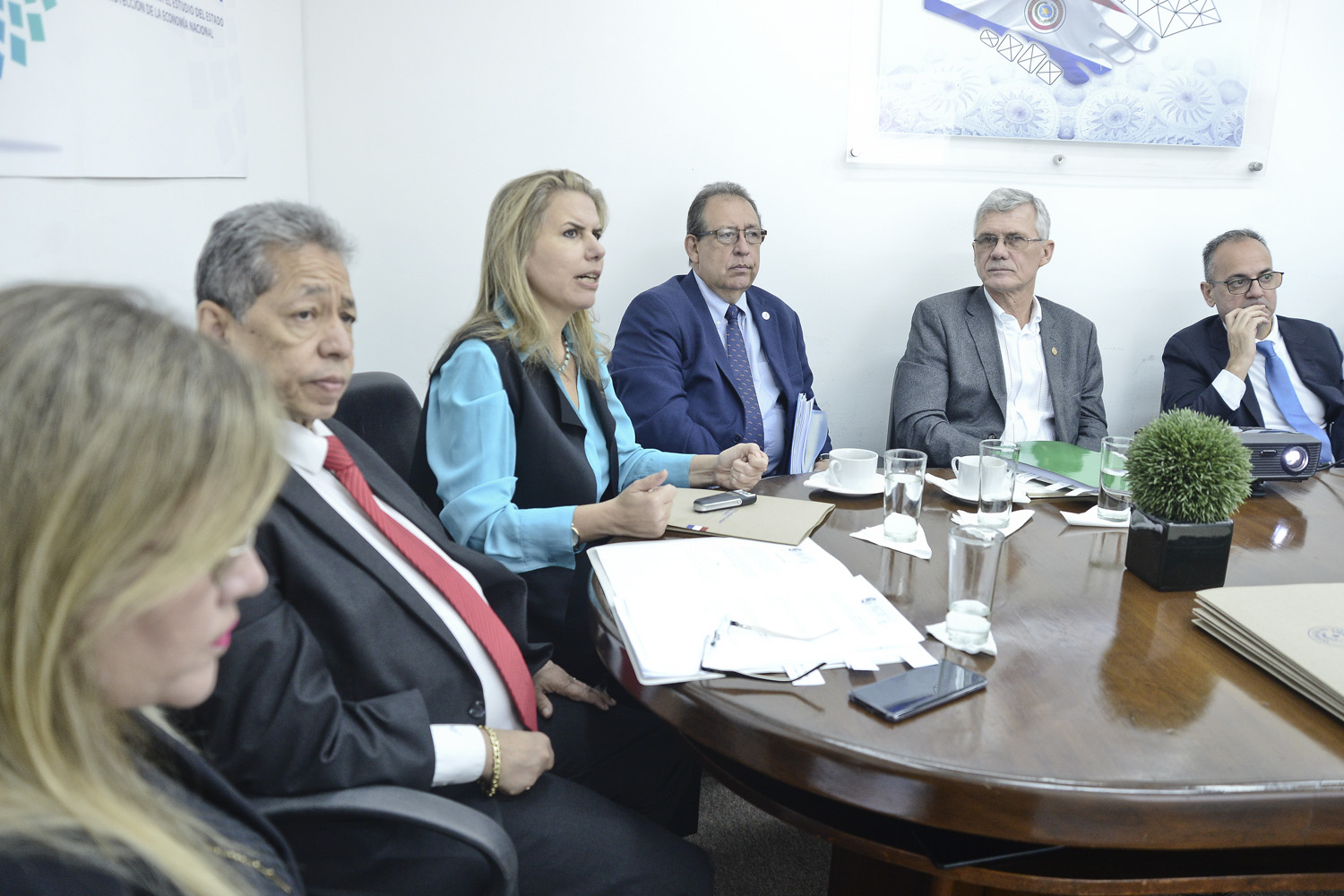Brindan informes a comisión de Diputados de la marcha de las negociaciones bilaterales del sector automotriz