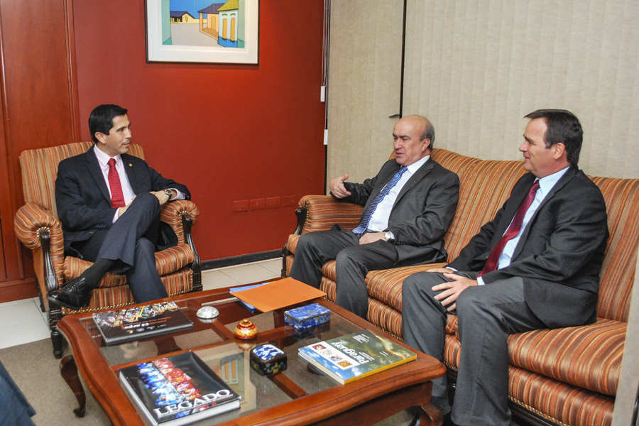 Candidato del Gobierno español solicitó el apoyo de Paraguay para la Secretaría General de la OEI