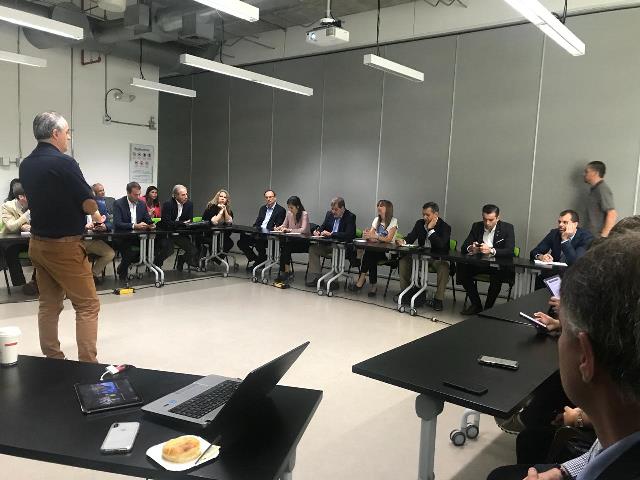 Delegación paraguaya realizó una visita a la ciudad de Medellín para conocer las iniciativas de innovación y desarrollo social generadas por la Ruta N