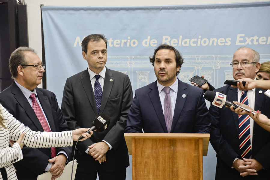Anuncian la habilitación de la Dársena “E” del Puerto de Buenos Aires para cargas y descargas de buques paraguayos