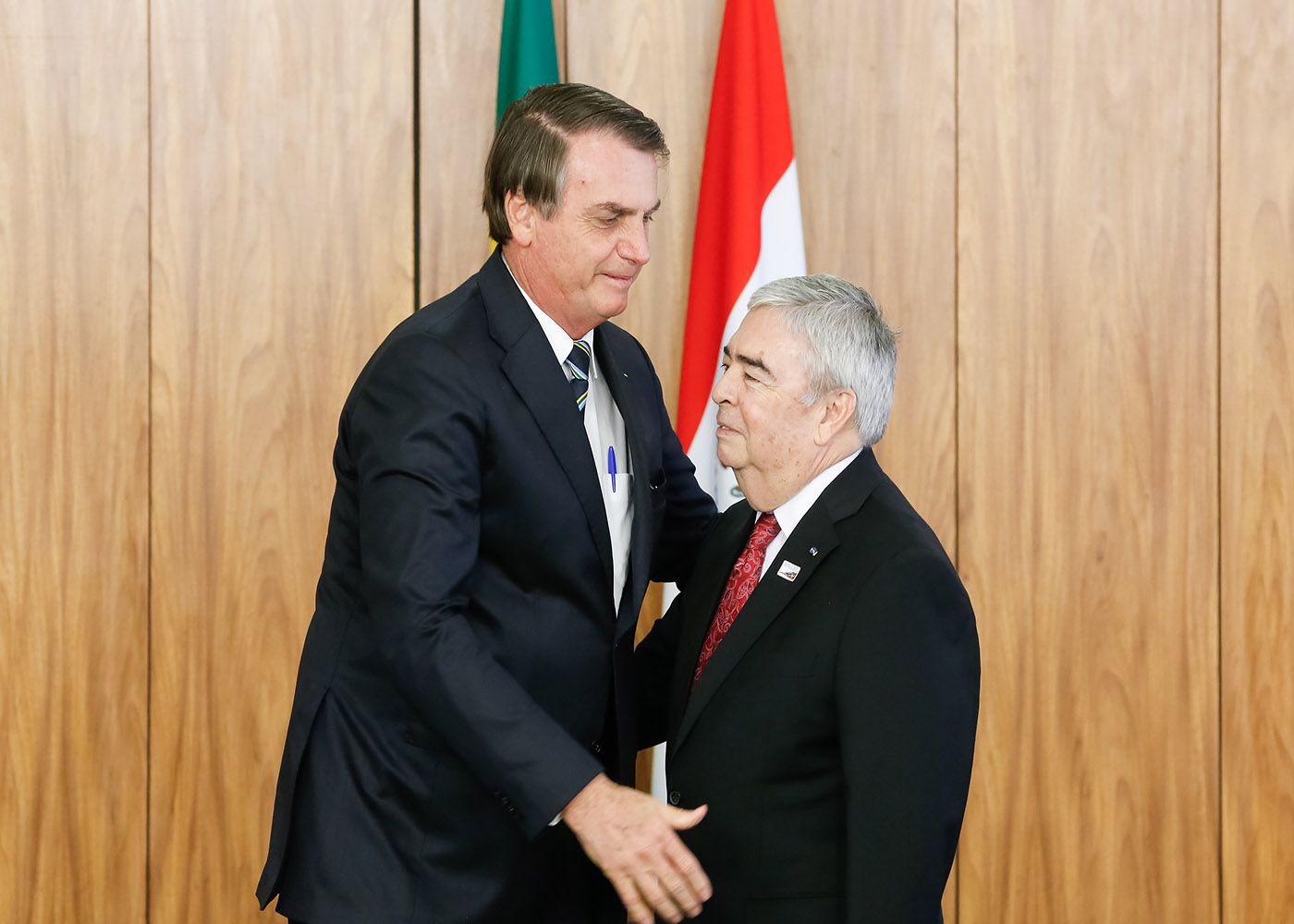 Embajador Saguier Caballero presentó sus Cartas Credenciales al presidente Bolsonaro