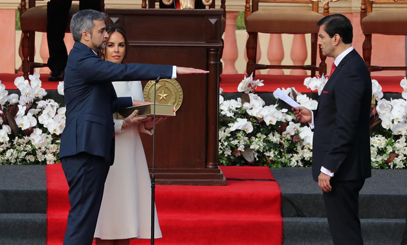 Don Mario Abdo Benítez fue investido como nuevo Presidente Constitucional de la República del Paraguay