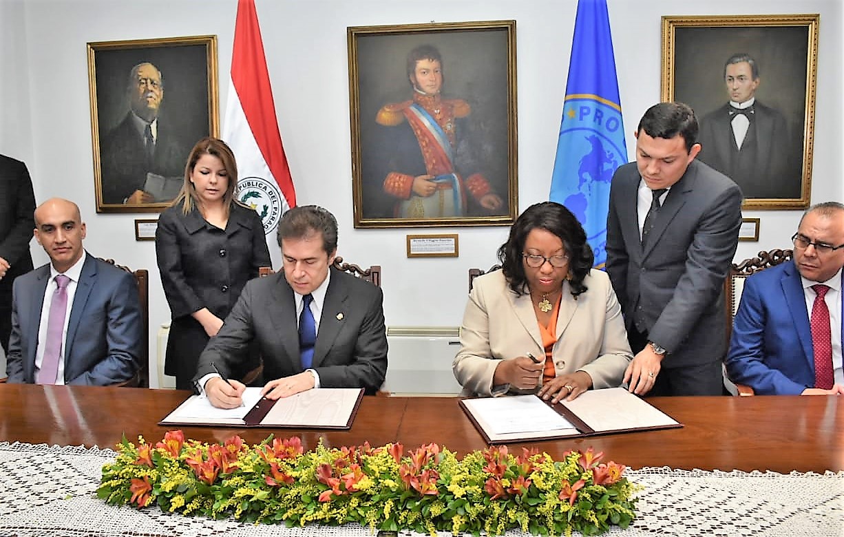Paraguay firma acuerdo con OPS para avanzar en la reforma del sistema de salud