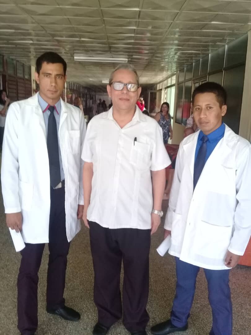 Tres nuevos médicos paraguayos se graduaron en la Escuela Latinoamericana de Medicina de Cuba