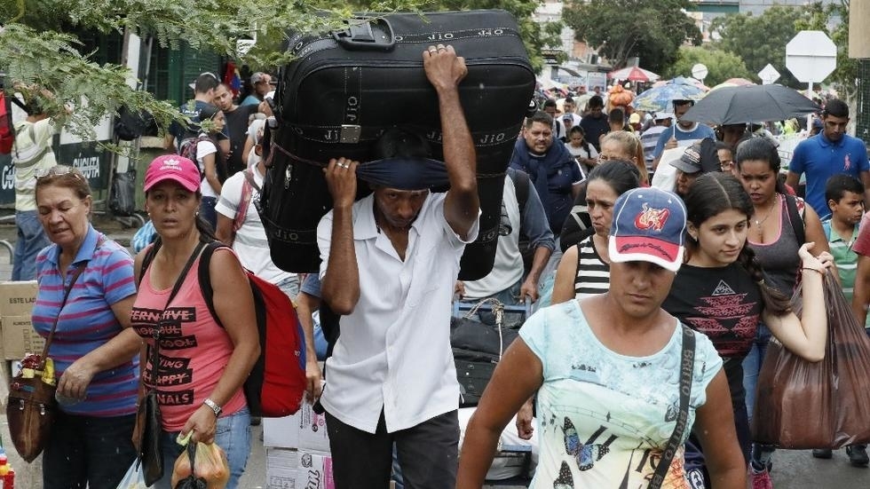 ACNUR debería actuar a favor del refugio a venezolanos expulsados y no beneficiar a prófugos