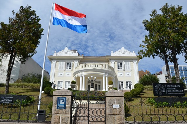 El Consulado General del Paraguay en Curitiba habilitó su nueva sede en un circuito de patrimonio urbanístico de la ciudad