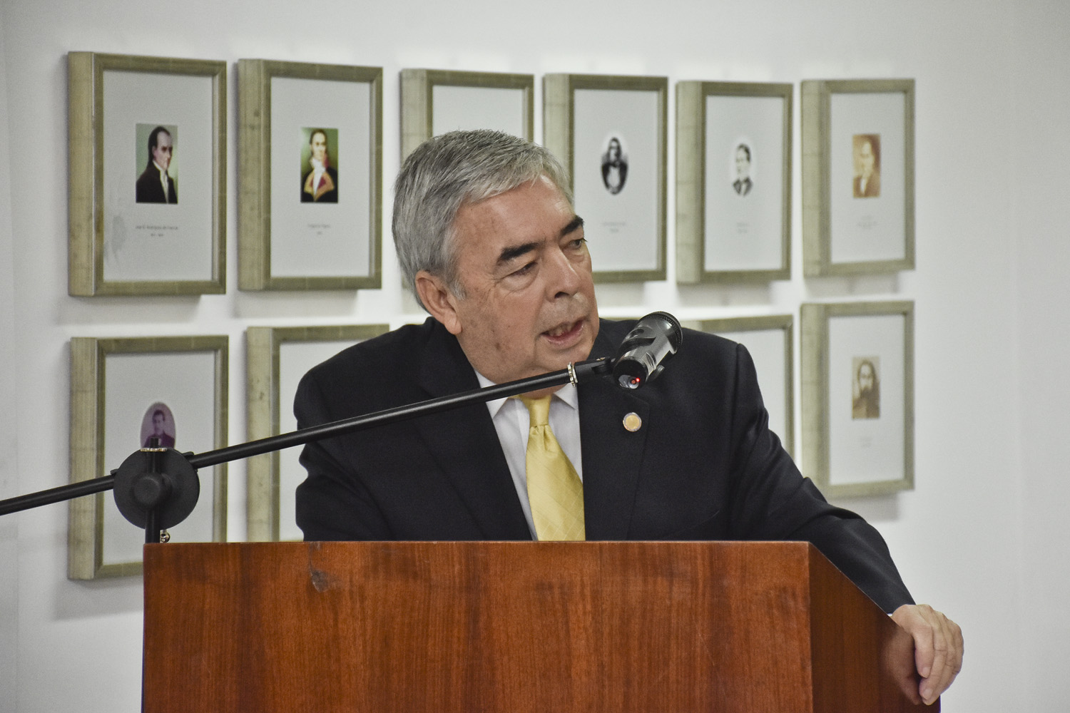 En la sede de la Cancillería  Nacional se puso en circulación la serie de estampillas postales “OEA: 70 años”