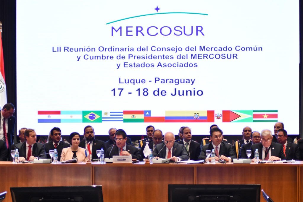 El Presidente Cartes destacó en la Cumbre del Mercosur el empeño en consolidar el ámbito comercial y económico