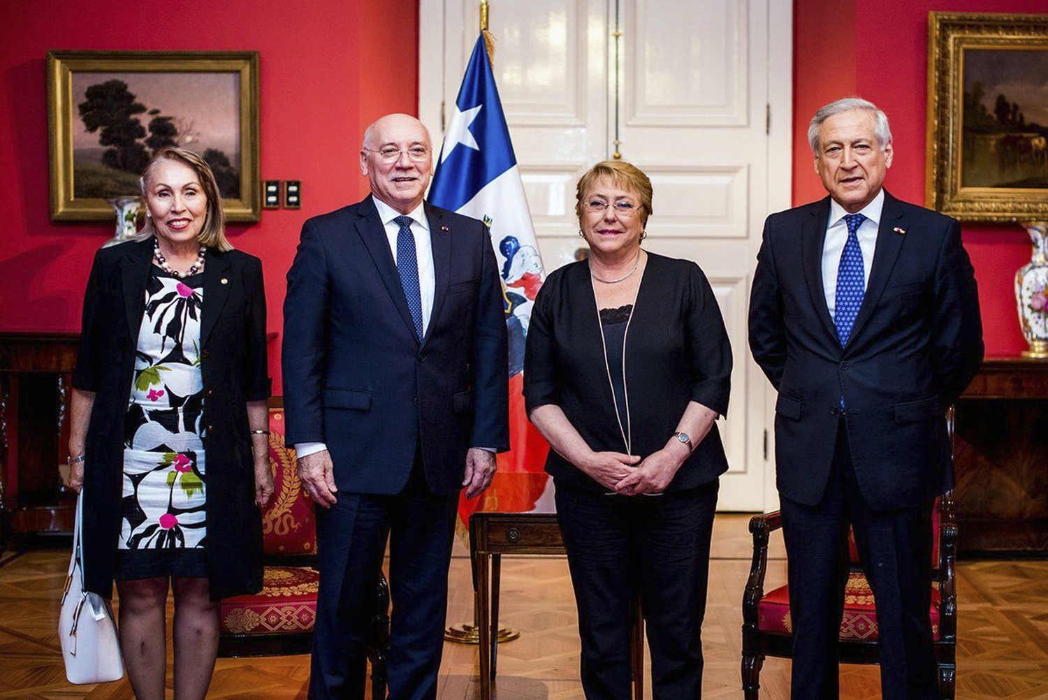 Canciller Loizaga fue recibido por la Presidenta de Chile, Michelle Bachelet