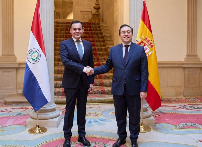 Ministros_de_Paraguay_y_Espana.jpg